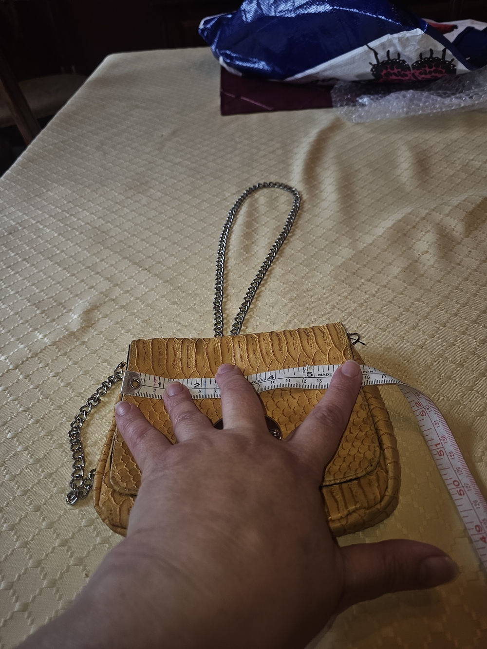 Source Unknown Yellow Textured Crossbody with Silver Chain - Picture 7 of 14